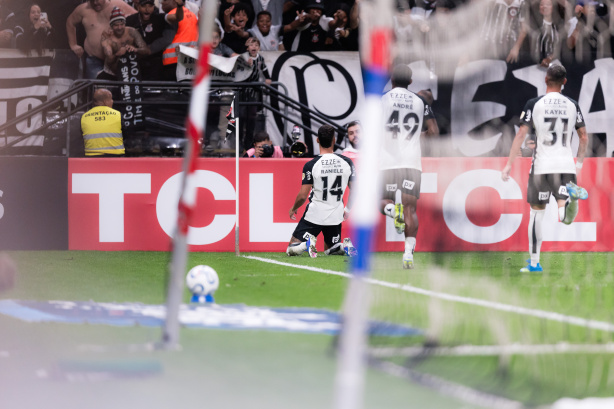 Corinthians conquista sua 800ª vitória neste século ao superar o Santa Fe na Libertadores