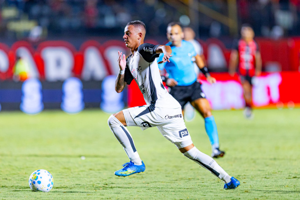 Atacante do Corinthians atinge maior sequência como titular da equipe em empate no Brasileirão