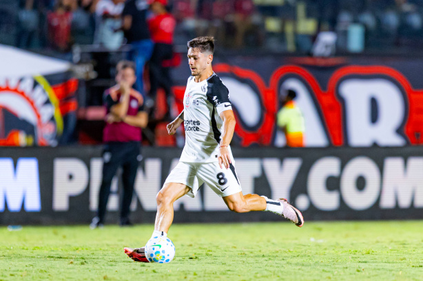Meia do Corinthians lamenta empate no Brasileirão e confia em saída da zona do rebaixamento
