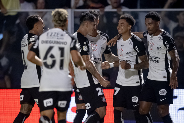 Casagrande critica desempenho do Corinthians e liga alerta para o Brasileirão