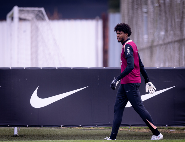 Goleiro do Corinthians destaca importância de vitória para manter liderança na Libertadores