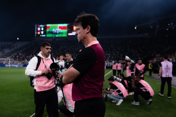 Diniz revela mudança em logística para sequência do Corinthians fora de casa