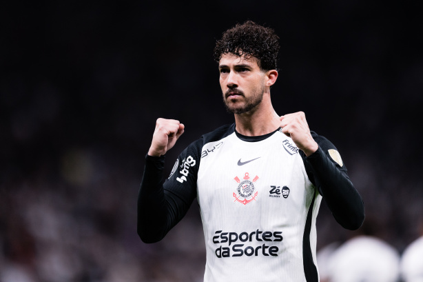 Gustavo Henrique comenta fase artilheira com a camisa do Corinthians