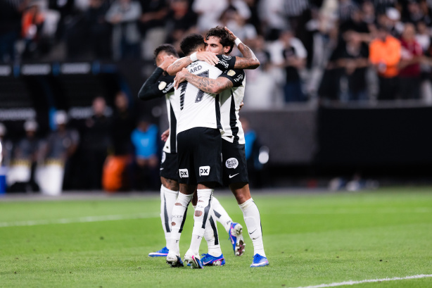 Corinthians amplia retrospecto positivo contra times do Uruguai após vitória sobre o Peñarol