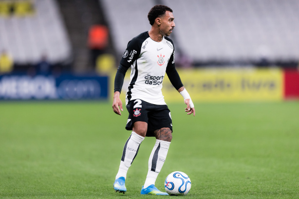Lateral do Corinthians desperta interesse de clube russo