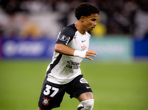 Kaio César celebra estreia pessoal na Libertadores e série invicta do Corinthians na temporada