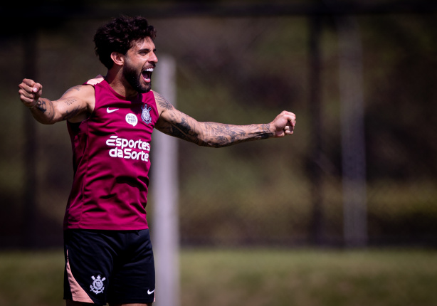 Corinthians trabalha transição e finalizações em preparação para enfrentar o São Paulo