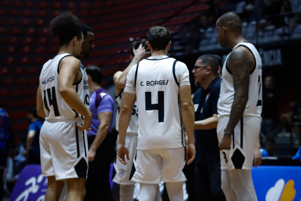 Corinthians tropeça diante do Minas com falhas na defesa e vê série empatar nas quartas do NBB