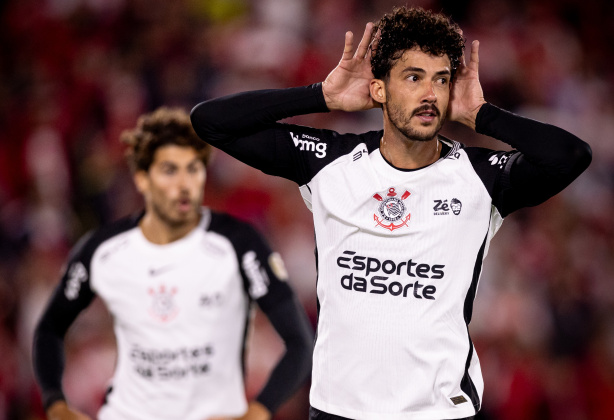 Gustavo Henrique registra 14 participações em gols desde chegada ao Corinthians