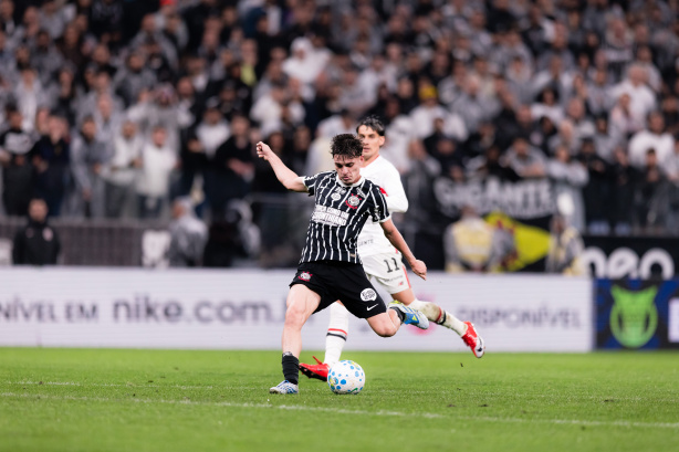 Breno Bidon celebra vitĂłria do Corinthians no Majestoso e exalta conexĂŁo com Rodrigo Garro