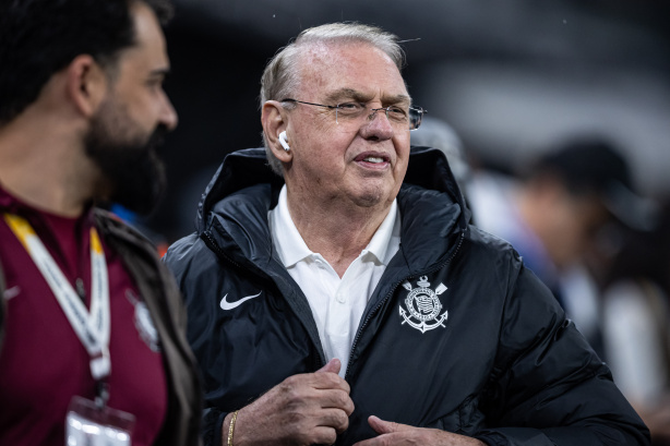 Processo de impeachment contra Stabile avança no Corinthians; presidente terá prazo para defesa