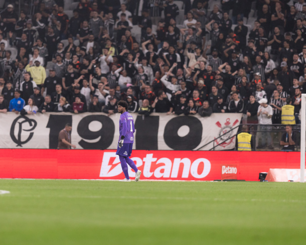 Corinthians volta a não sofrer gols após três partidas tendo a meta vazada