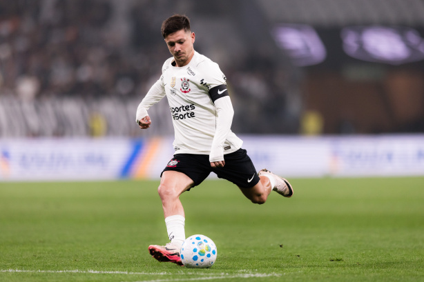 Corinthians melhora o retrospecto em estreias de primeiras camisas após vitória contra o Barra