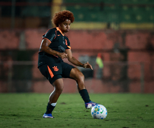 Emily Lima celebra evolução de Duda Mineira no Corinthians, em temporada com recorde de minutagem