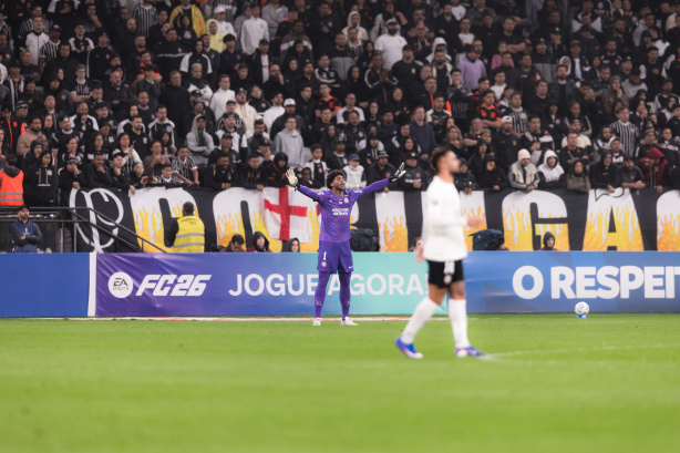 Goleiro do Corinthians lamenta falha contra o Platense e projeta reação da equipe na temporada