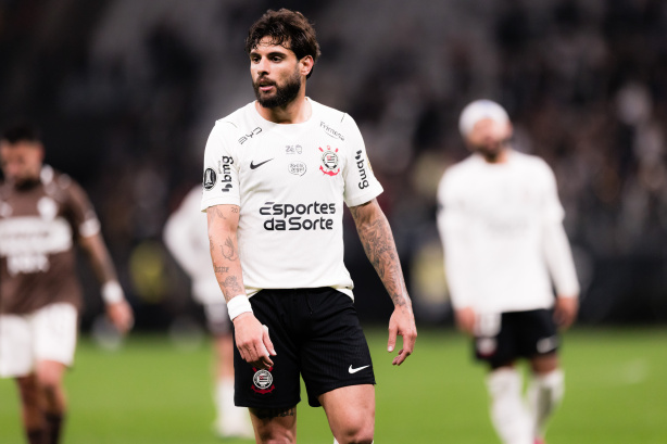 Hugo Souza e Yuri Alberto beiram o zero em noite de notas baixas da torcida do Corinthians