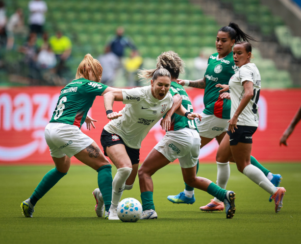 Últimas do Corinthians: classificação no feminino, vitória no Brasileirão e suspensão de Garro
