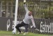 Corinthians treina escalao com mudanas no gol e meio de campo contra Grmio