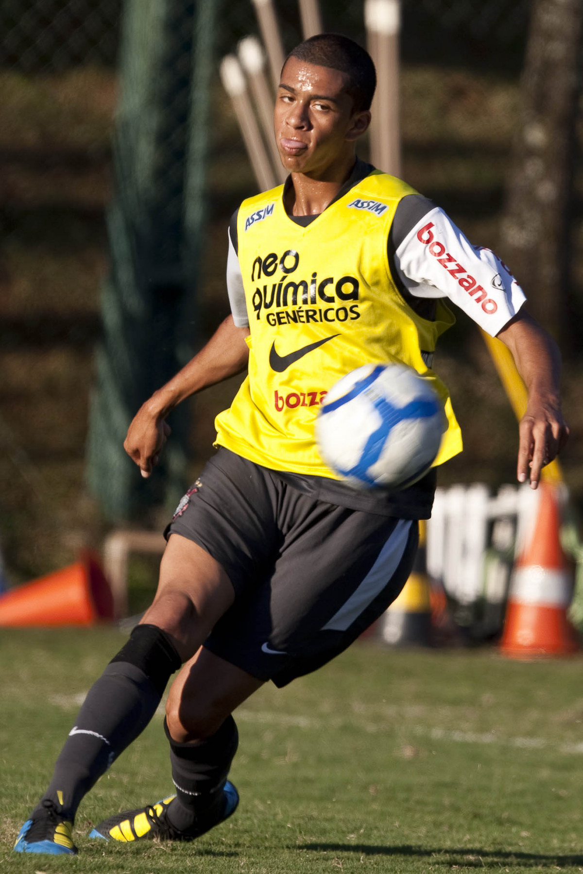 Andr� Vinicius durante treino na intertemporada do Corinthians, realizado esta tarde no Oscar Inn Resort em Aguas de Lindoia, interior de S�o Paulo. O pr�ximo jogo do time ser� dia 14/07, contra o Cear�, no est�dio Castel�o, pela 7� rodada do Campeonato Brasileiro 2010; S�o Paulo, Brasil