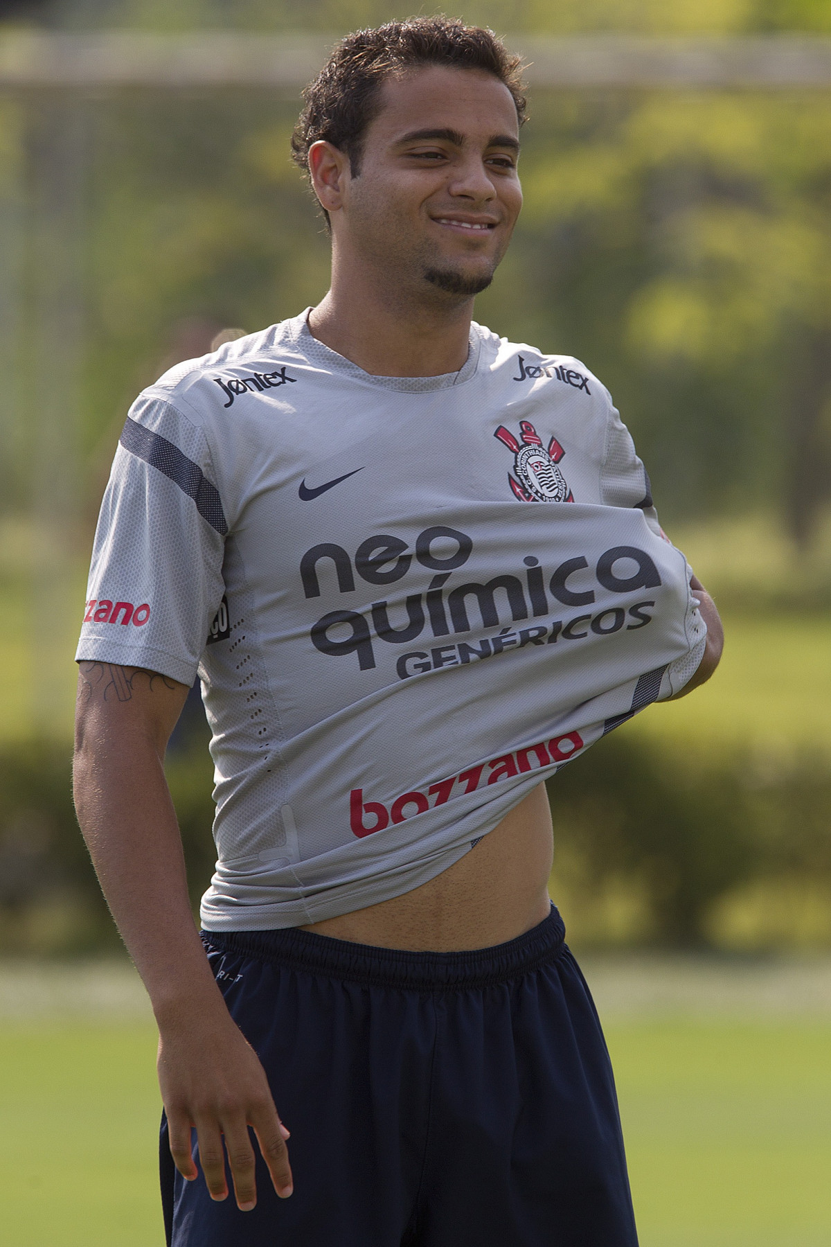 O lateral Welder que volta ao time titular no lugar de Alessandro durante o treino desta tarde no CT Joaquim Grava, no Parque Ecol�gico do Tiete. O pr�ximo jogo da equipe ser� amanh�, quarta-feira, dia 08/02, contra o Mogi Mirim, no Est�dio Romildo Vitor Gomes Ferreira, pela 6� rodada do Campeonato Paulista 2012