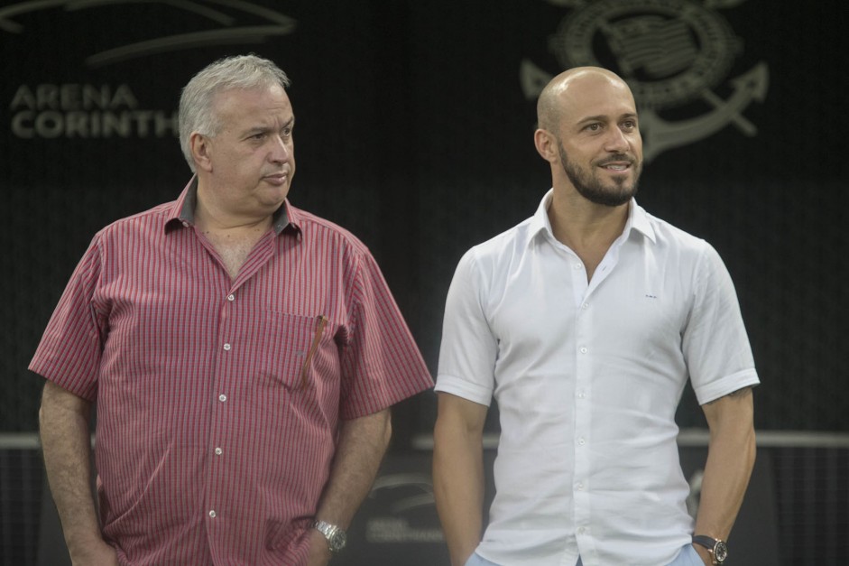 Gaviões da Fiel pediu o desligamento de Roberto de Andrade (diretor de futebol) e Alessandro (gerente de futebol) da diretoria do Corinthians
