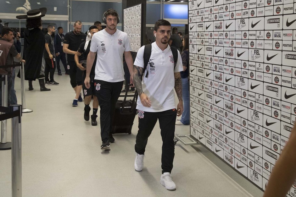 Fagner chegando � Arena para disputa da final da Copa do Brasil, contra o Cruzeiro
