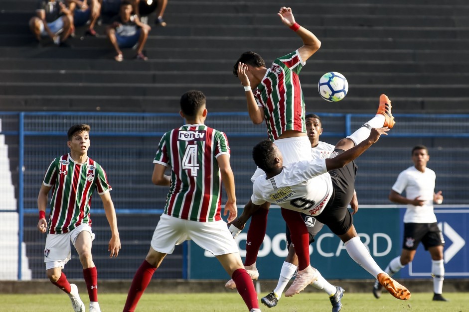 Lucas Pires e Arthur Bessa foram respons�veis pelos gols alvinegros