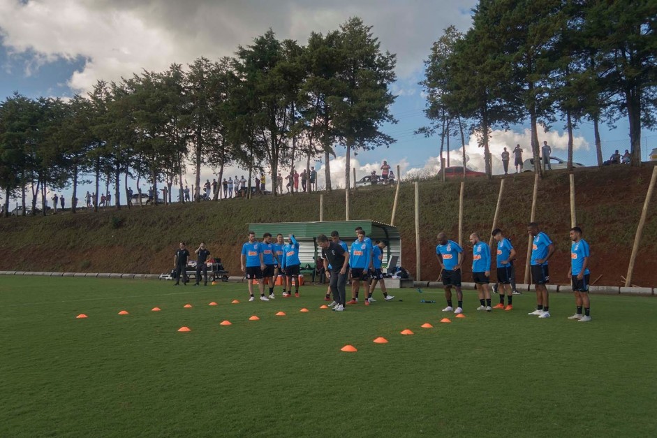 Jogadores fazem ltima atividade para jogo contra a Chapecoense