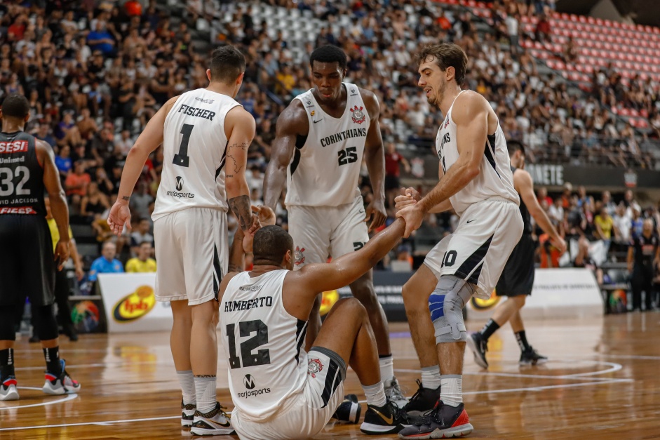 Corinthians Recebe Bauru Basket Para Tentar Primeira Vitoria No