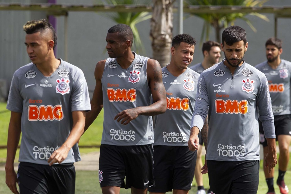 Cantillo, Marllon, Sidcley e Camacho no CT Joaquim Grava nesta segunda