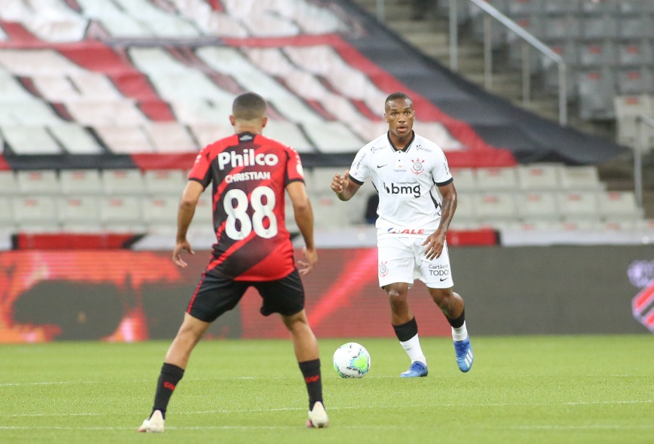 Xavier no jogo contra o Athletico-PR, pelo Campeonato Brasileiro