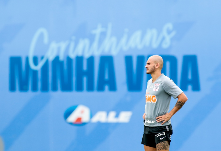 Corinthians está invicto e tem aproveitamento de 90% com Fábio Santos e Cazares juntos 