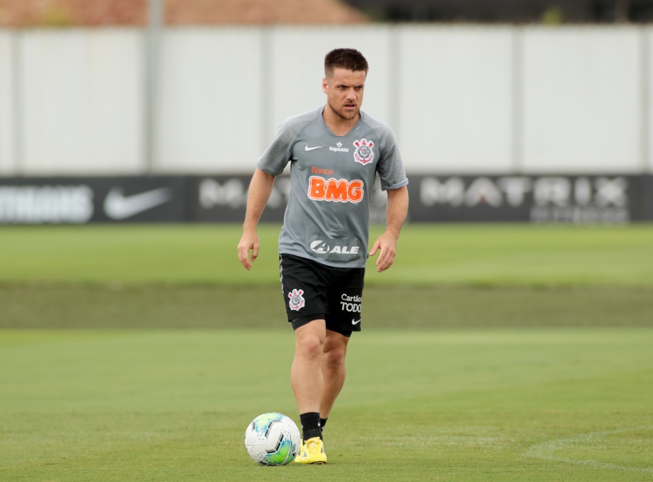 Corinthians sofre mais gols e vê aproveitamento despencar sem Ramiro; meia será desfalque quarta-feira 
