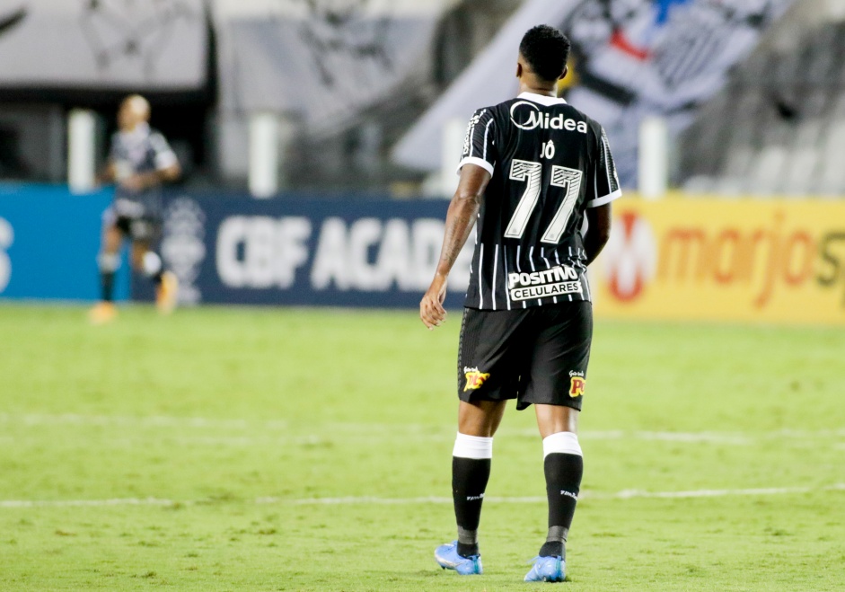 J� durante partida entre Corinthians e Santos, na Vila Belmiro, pelo Brasileir�o
