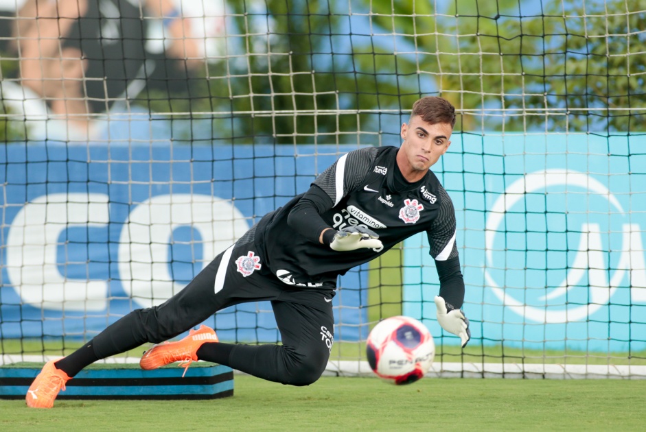 Com Cássio de volta, Donelli faz balanço e comemora oportunidades: 
