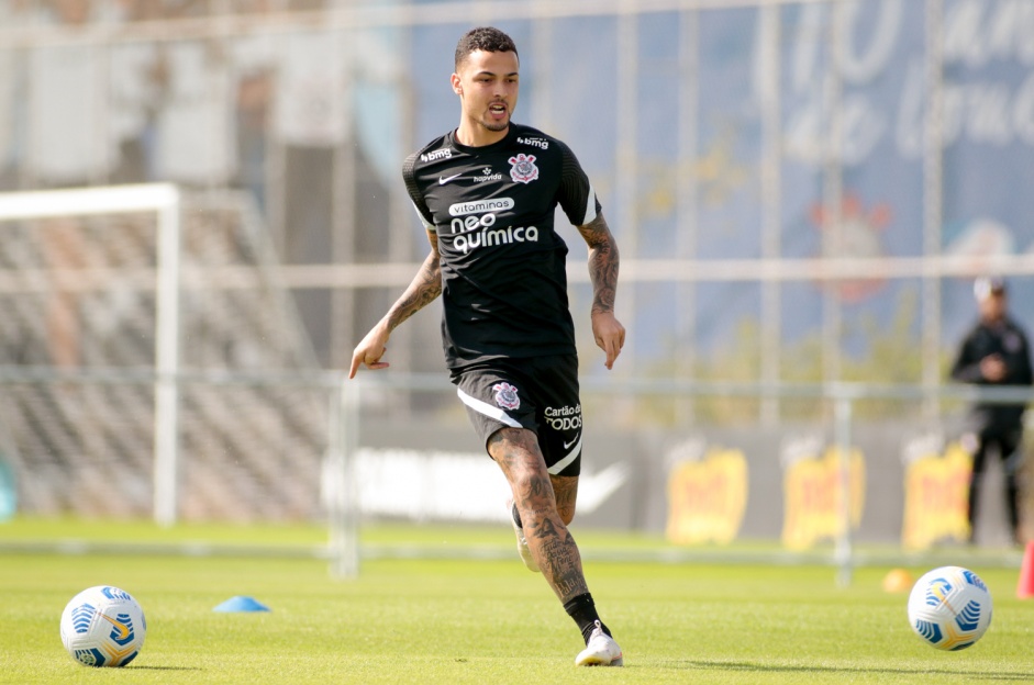 Thiaguinho reforça o time Sub-23 do Corinthians após período de treinos no  profissional