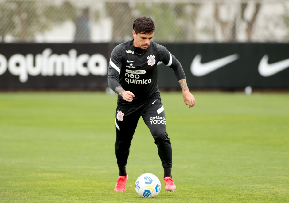 Fagner no treinamento com foco no jogo diante o Cear�