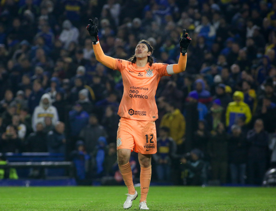 Cássio defendeu dois pênaltis contra o Boca Juniors