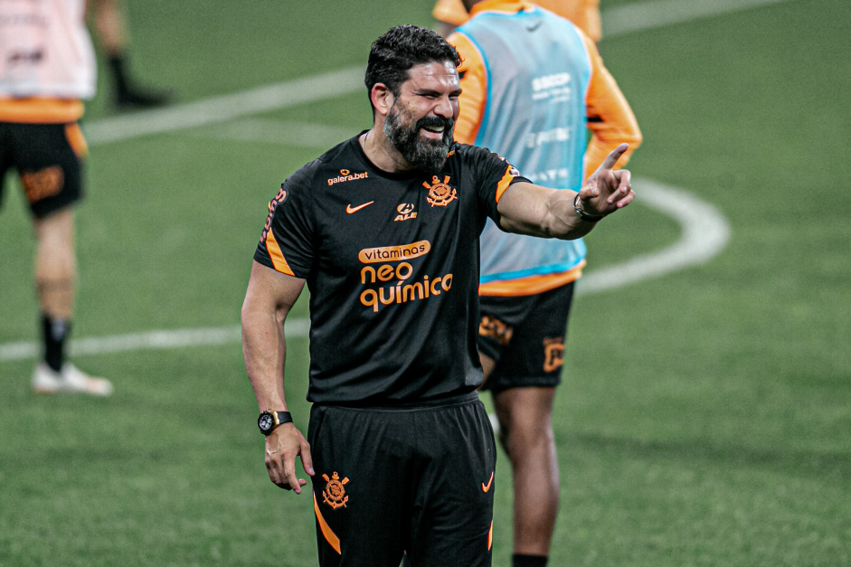 Consultor do Corinthians, Bruno Mazziotti celebra ida à Copa com Uruguai