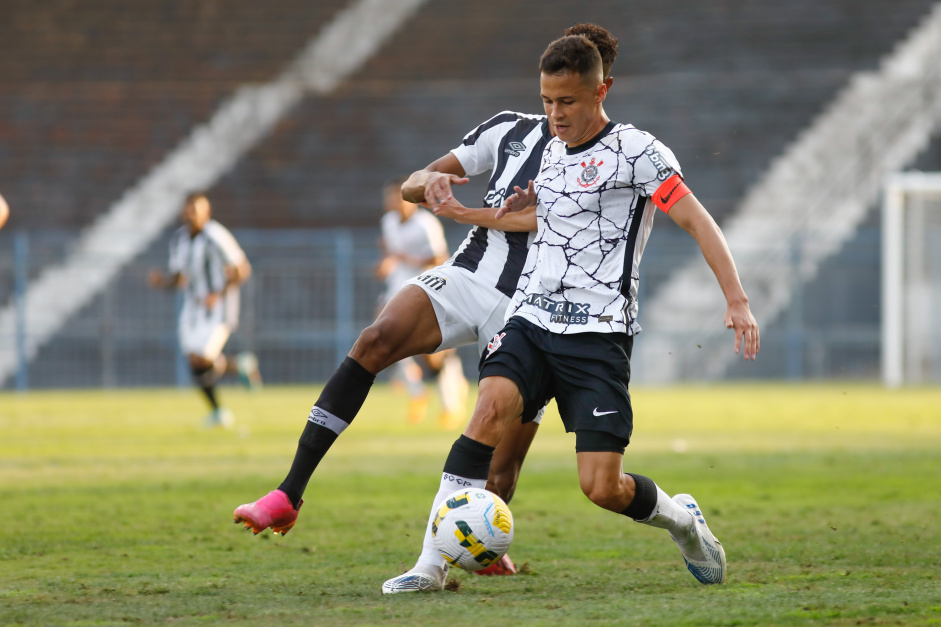 Meia Matheus Araújo Durante Jogo Contra O Santos Pelo Brasileirão Sub 20 6772