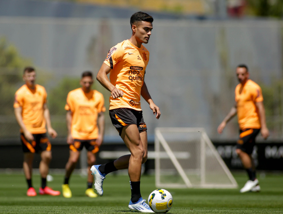 Fausto Vera treinando no CT Joaquim Grava