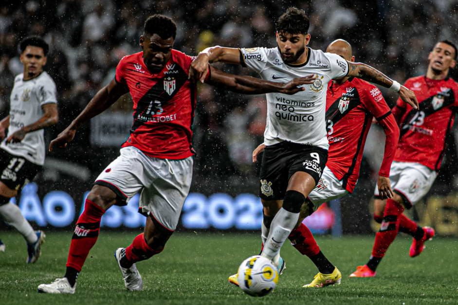 VOLTA POR CIMA? Atlético-GO x Corinthians: saiba onde assistir jogo do Campeonato Brasileiro
