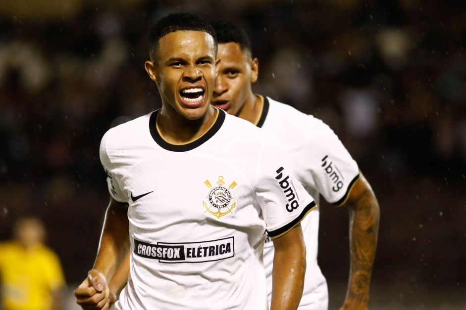 Pedro ainda no atuou pelo profissional do Corinthians