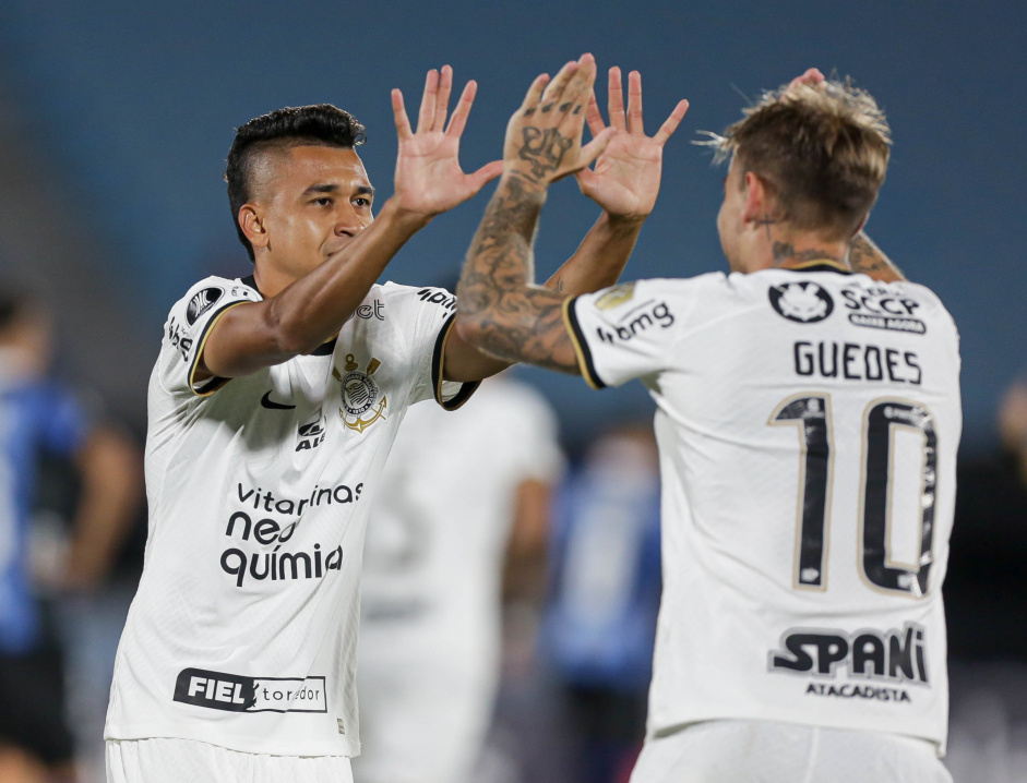 Cantillo e R�ger Guedes comemorando