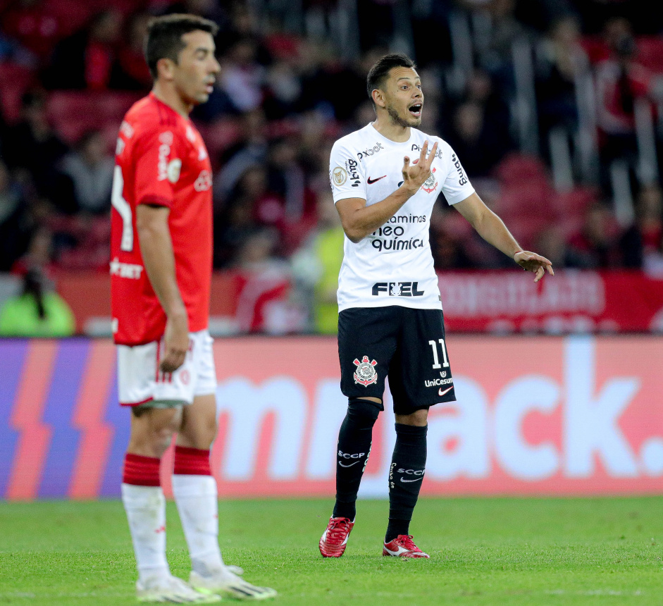 Romero faz publicação enigmática assistindo jogo do Corinthians