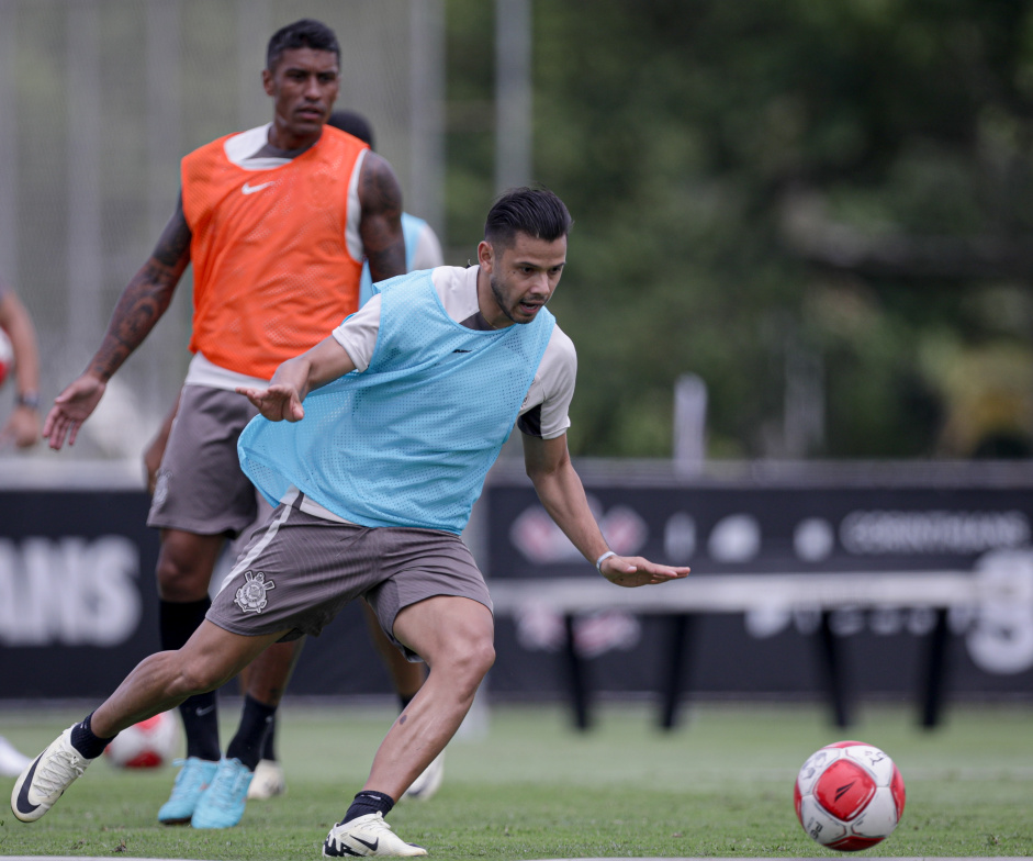 Romero durante treinamento do Corinthians