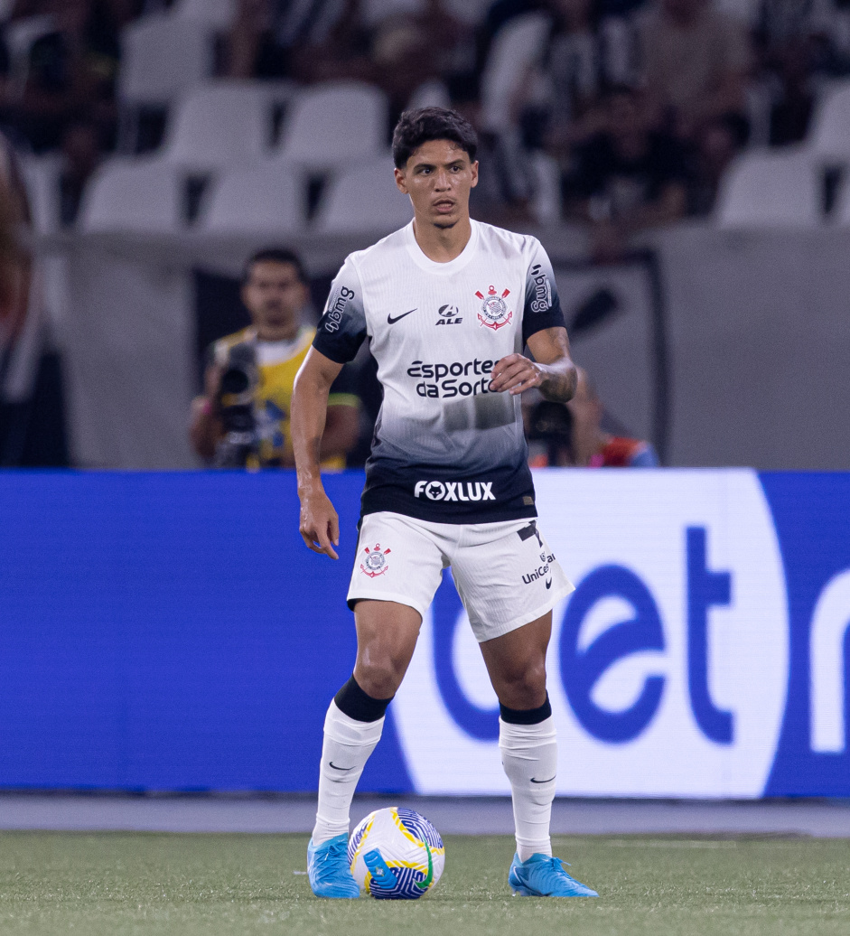 Caetano em a��o contra o Botafogo pelo Brasileir�o
