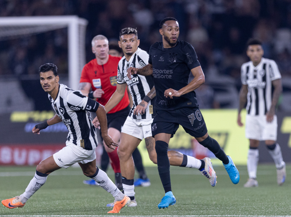 Jos� Mart�nez em a��o contra o Botafogo pelo Brasileir�o