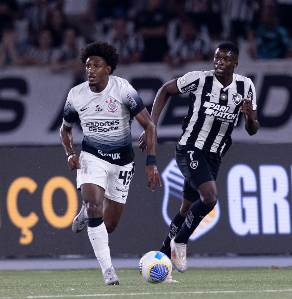 Talles Magno em a��o contra o Botafogo pelo Brasileir�o