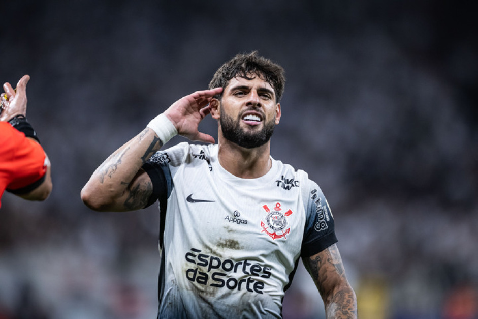 Yuri Alberto com a m�o na cabe�a no duelo diante da UCV pela Libertadores